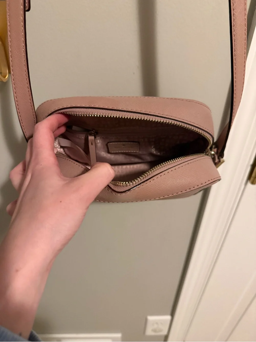 Authentic Kate Spade - Women's Crossbody Bag in Dusty Rose - Picture 3 of 3